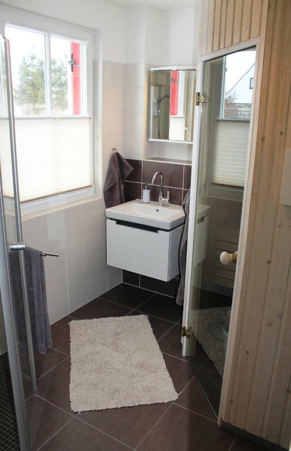 Fischer'S Ferienhaus Ruegen Mit Sauna Und Kamin Ummanz المظهر الخارجي الصورة